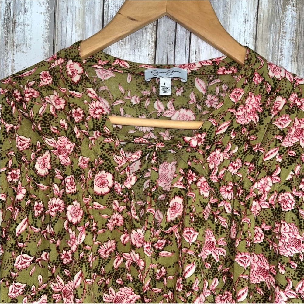 Jessica Simpson Green Floral Popover Blouse - Picture 4 of 5